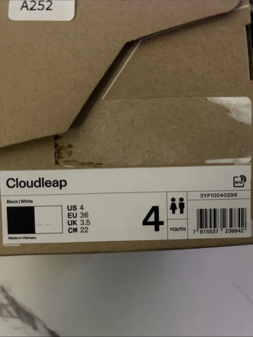 On Cloud Kids' Cloudleap Black/White Athletic Sneakers - Picture 4 of 5